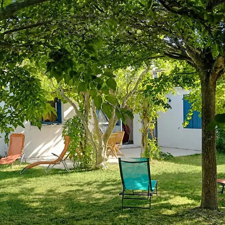 500 M De La Mer, Jardin, 6 Adultes 1 Enfant *